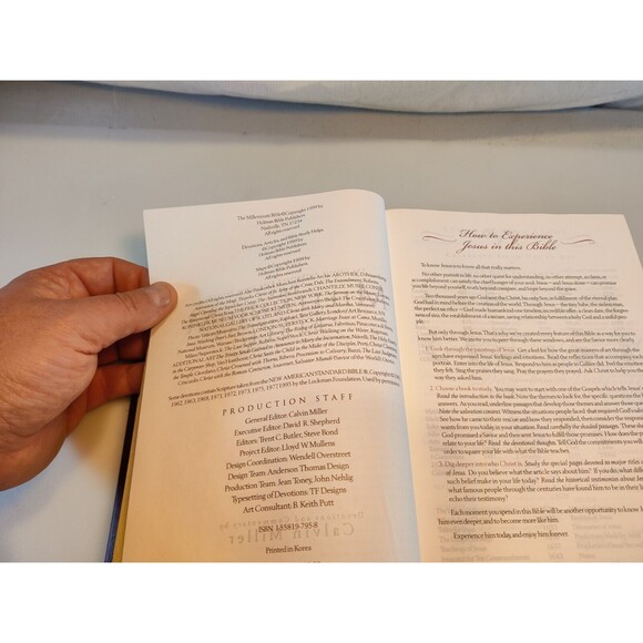 Holy Bible Celebrate Jesus Millennium Bible 2000 Classic King James Version - Picture 9 of 11